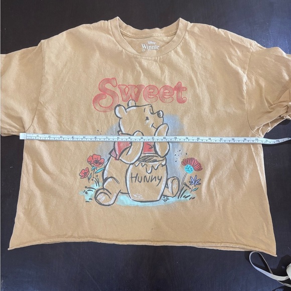 Disney Winnie the Pooh Cropped Tshirt Size Large - Picture 5 of 9